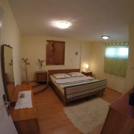 Popona Apartment